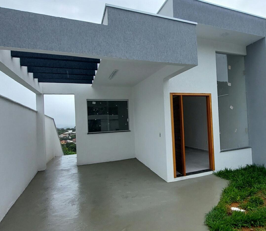 Casa à venda com 3 quartos, 180m² - Foto 1