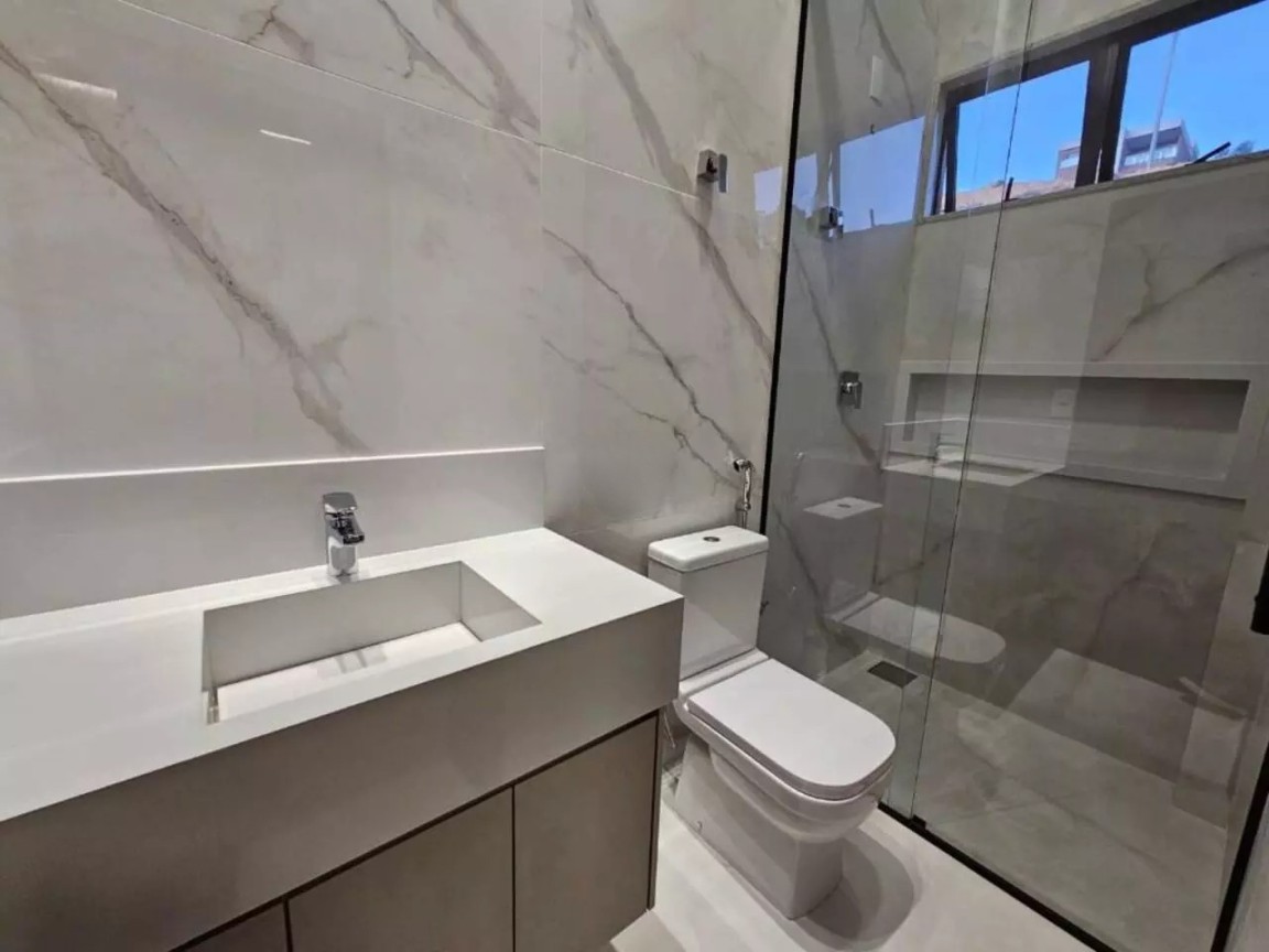 Casa de Condomínio para alugar com 4 quartos, 380m² - Foto 15