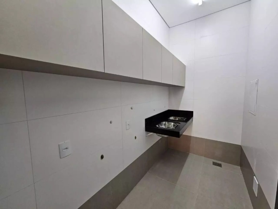 Casa de Condomínio para alugar com 4 quartos, 380m² - Foto 13