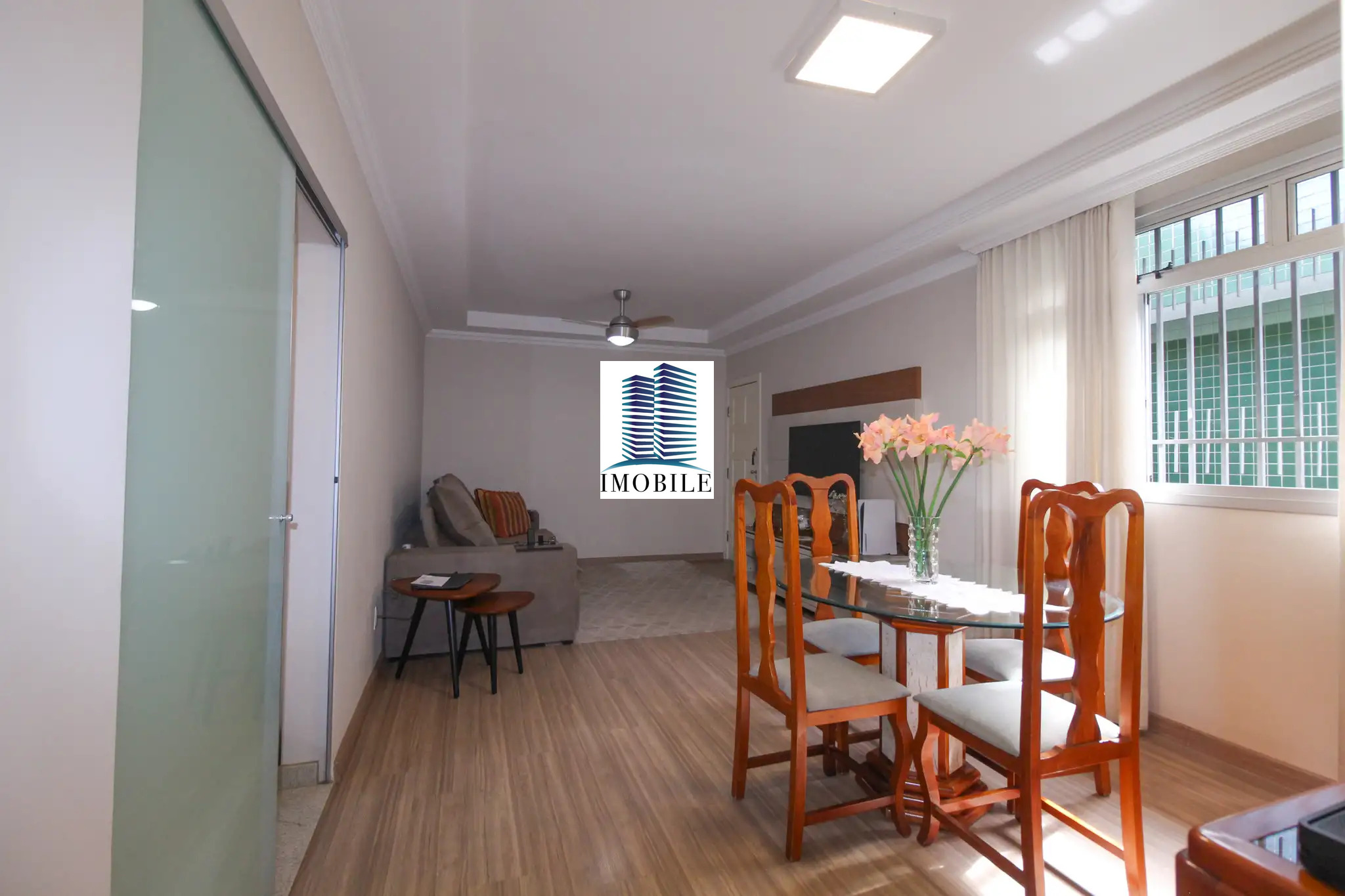 Apartamento à venda com 3 quartos, 105m² - Foto 2