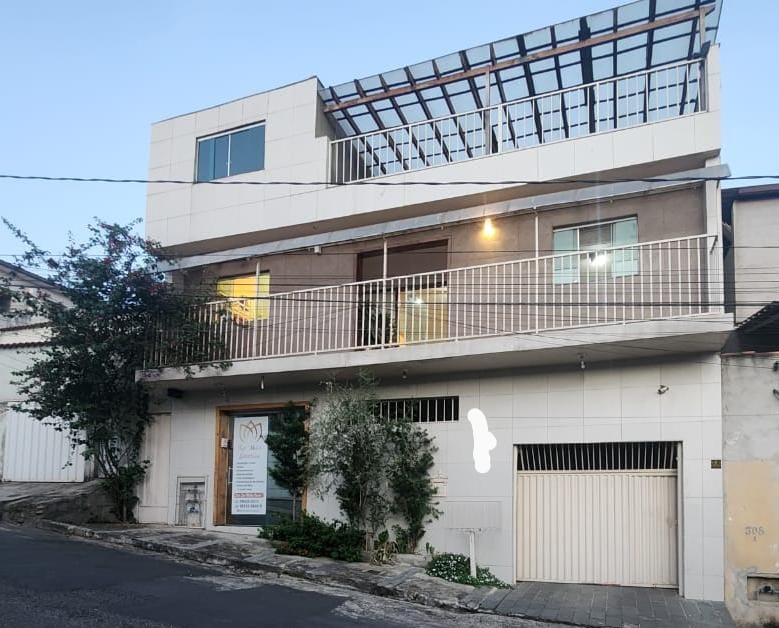 Casa à venda com 7 quartos, 360m² - Foto 2