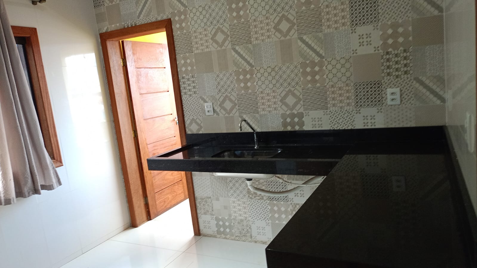 Casa para alugar com 2 quartos, 100m² - Foto 6