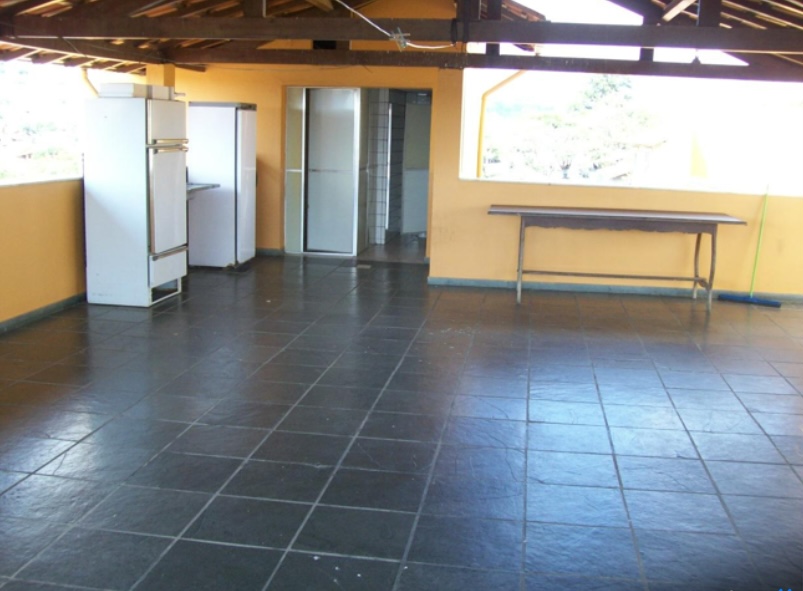 Casa à venda com 5 quartos, 291m² - Foto 4