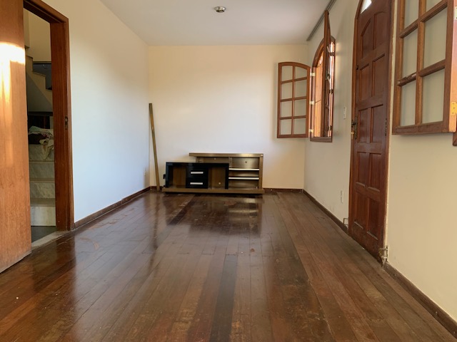 Casa à venda com 5 quartos, 291m² - Foto 11