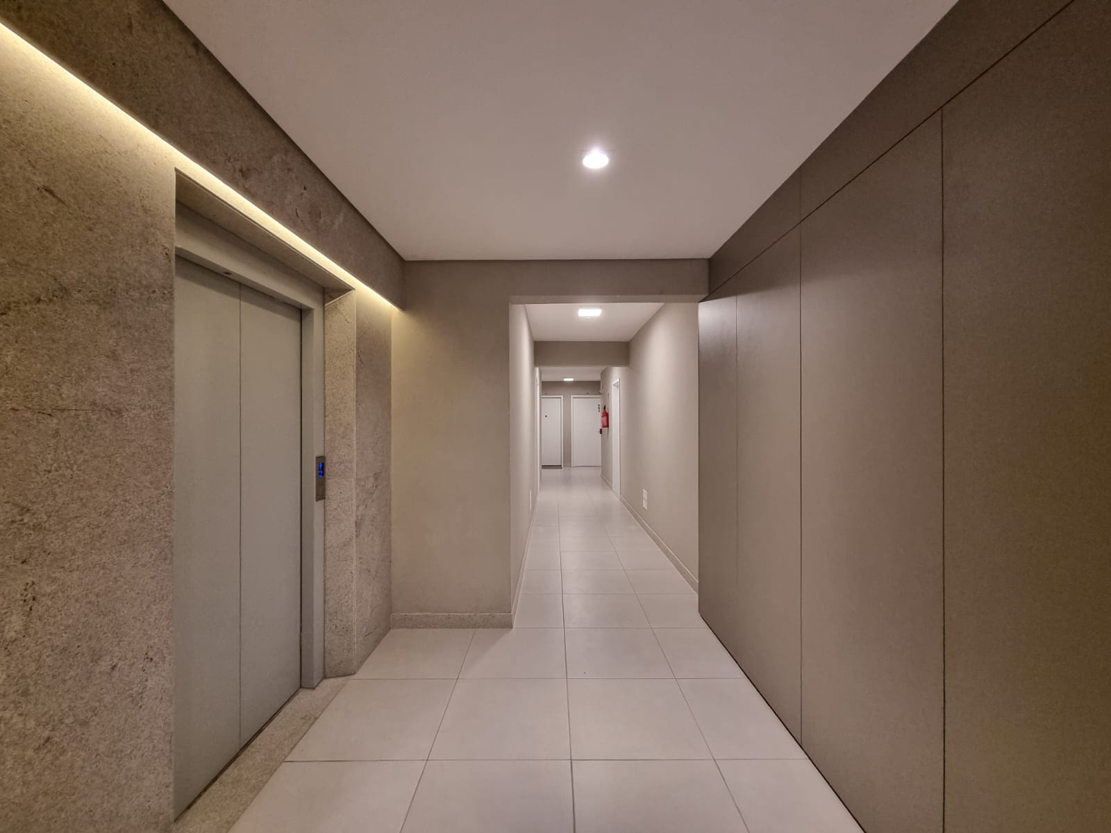 Apartamento para alugar com 2 quartos, 52m² - Foto 12