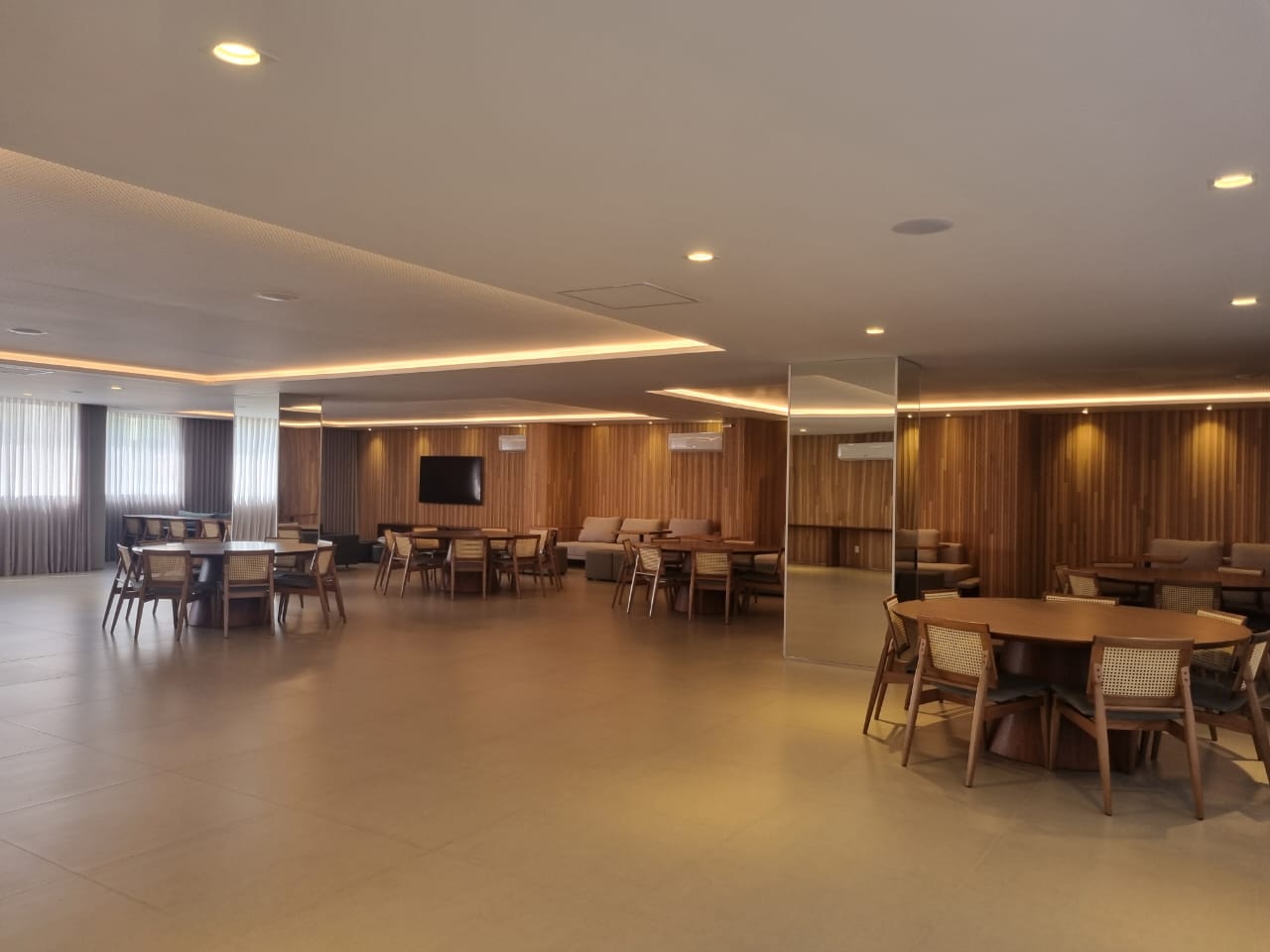 Apartamento para alugar com 2 quartos, 52m² - Foto 24