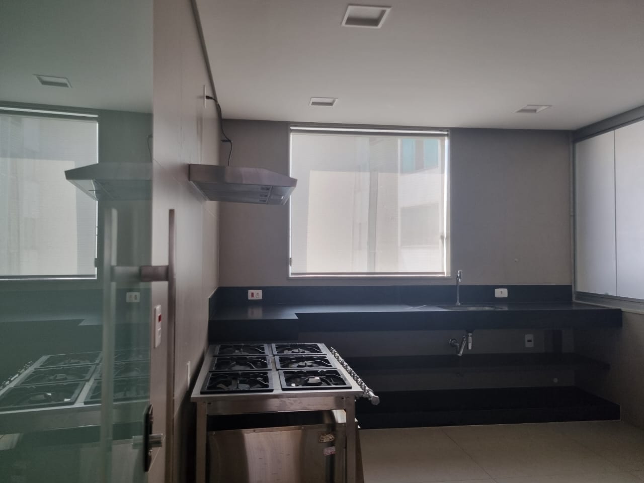 Apartamento para alugar com 2 quartos, 52m² - Foto 23