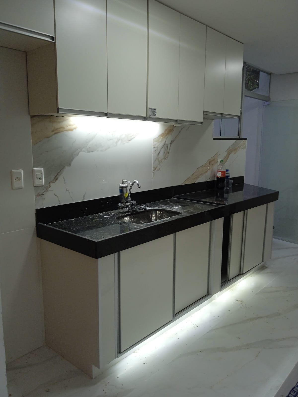 Casa à venda com 3 quartos, 82m² - Foto 2