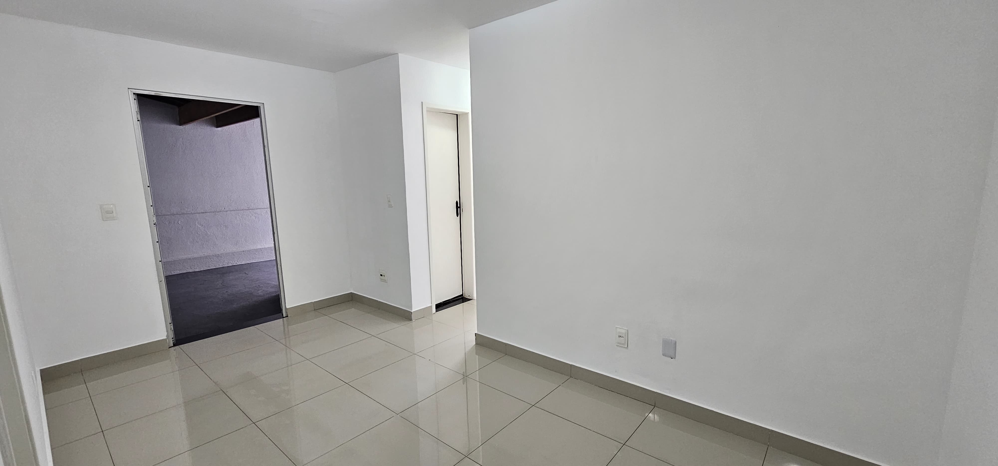 Apartamento para alugar com 2 quartos, 100m² - Foto 1