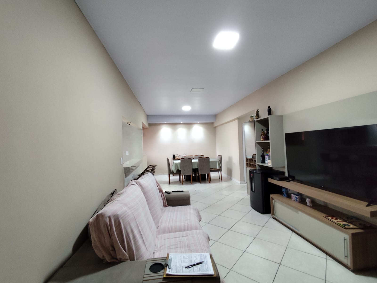 Casa à venda com 6 quartos, 242m² - Foto 18