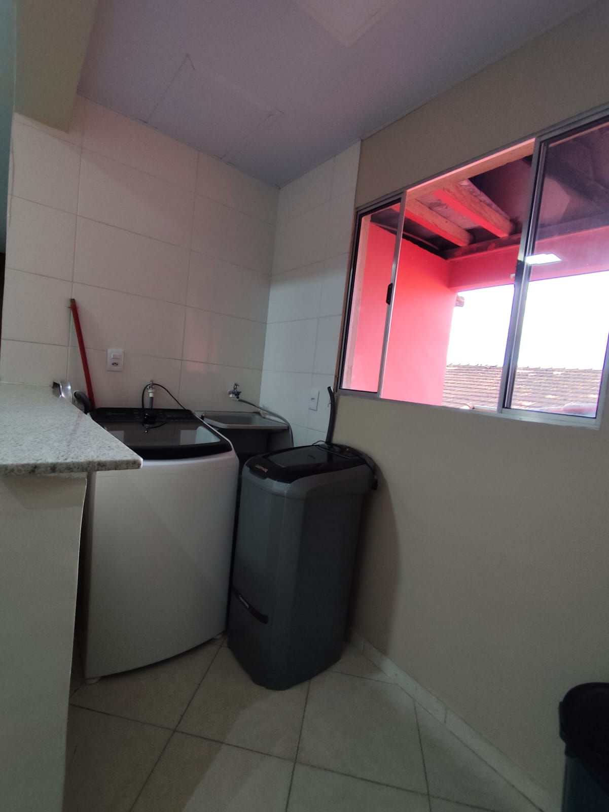 Casa à venda com 6 quartos, 242m² - Foto 21