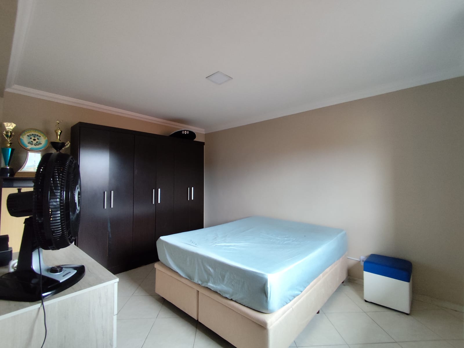 Casa à venda com 6 quartos, 242m² - Foto 14