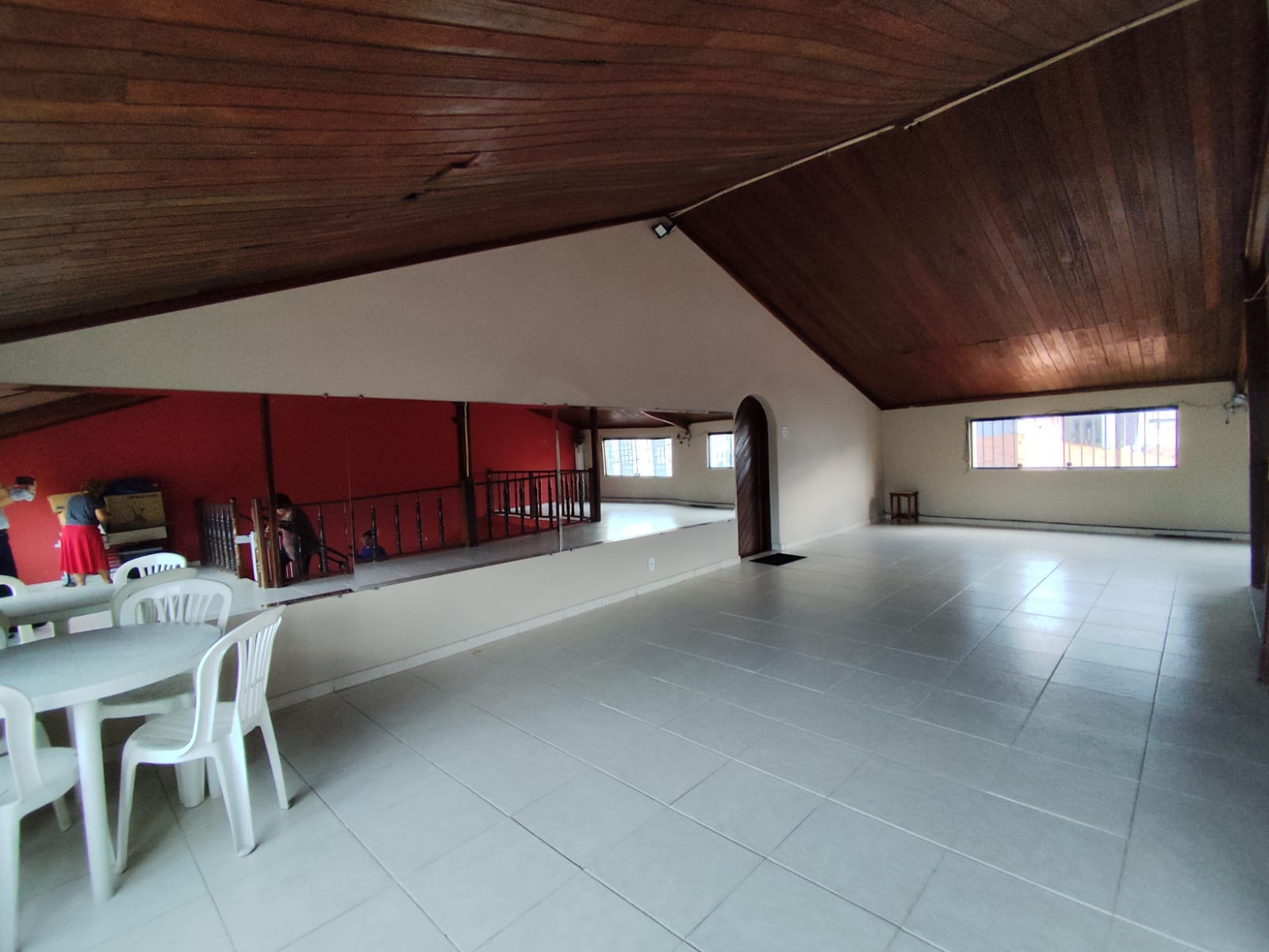 Casa à venda com 6 quartos, 242m² - Foto 15