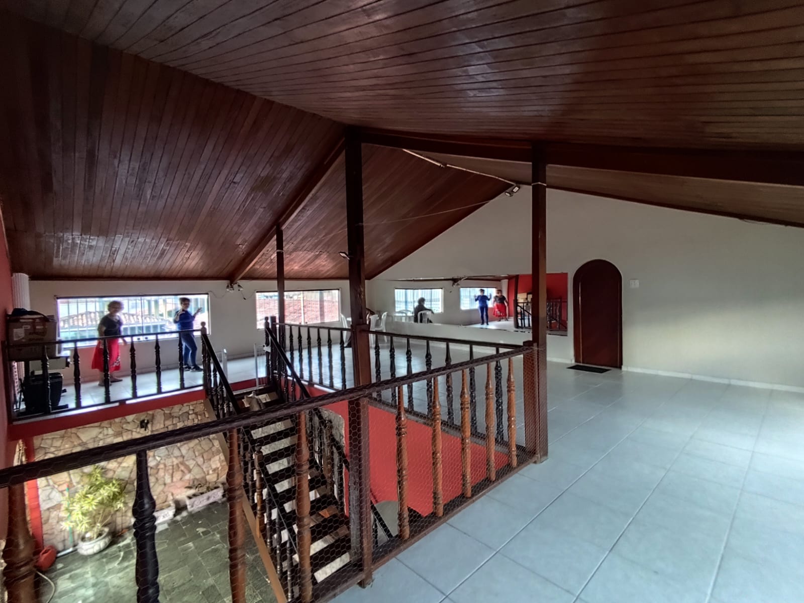 Casa à venda com 6 quartos, 242m² - Foto 16