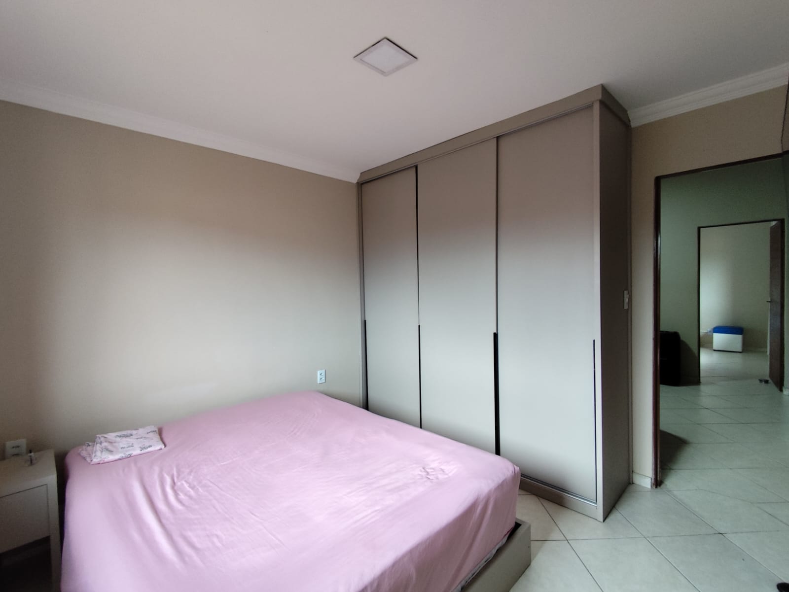 Casa à venda com 6 quartos, 242m² - Foto 24