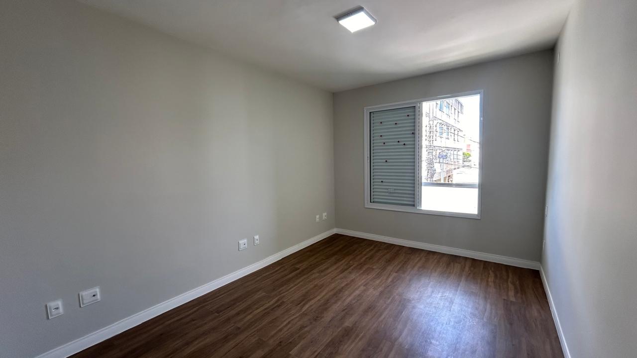Casa à venda com 4 quartos, 160m² - Foto 10