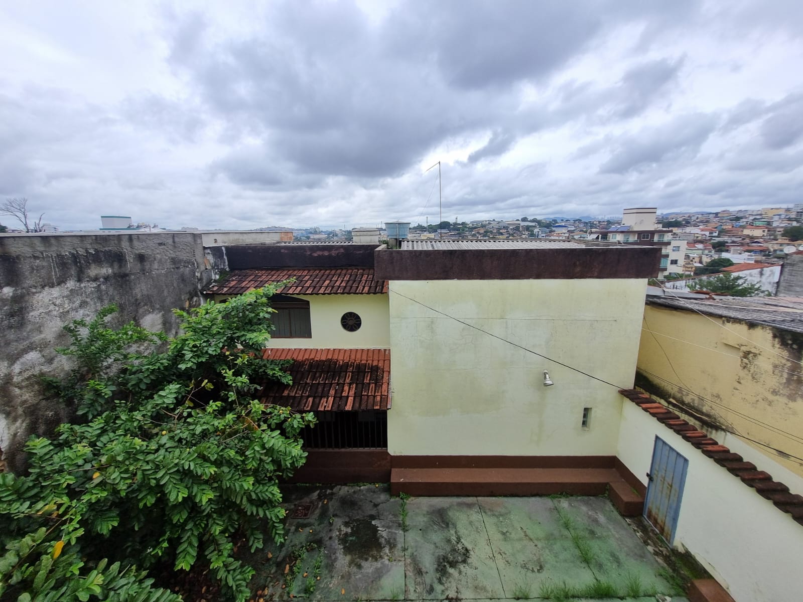 Casa à venda com 2 quartos, 360m² - Foto 9
