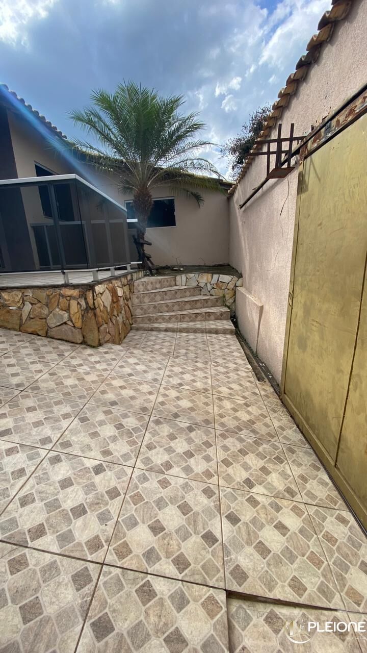 Casa à venda com 3 quartos, 313m² - Foto 4