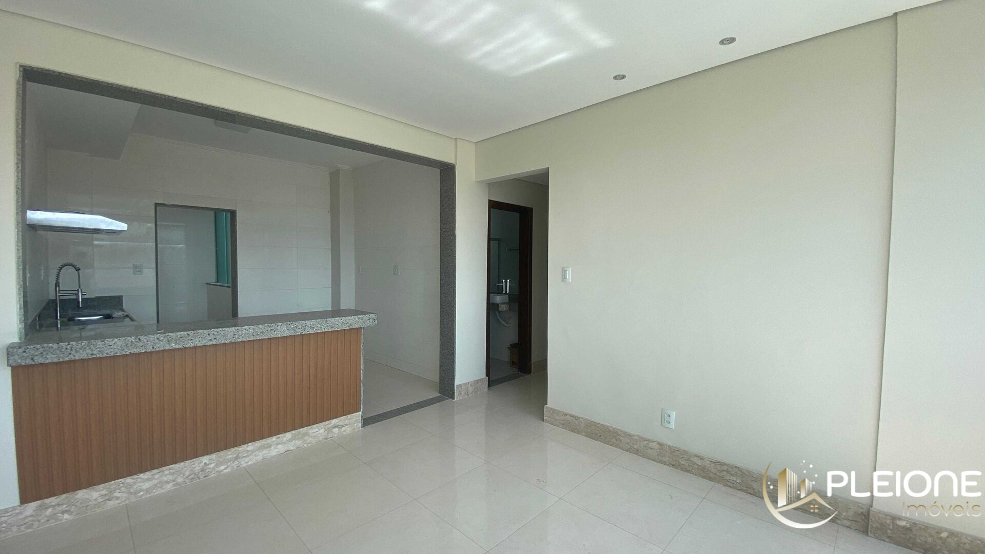 Apartamento à venda com 3 quartos, 85m² - Foto 1