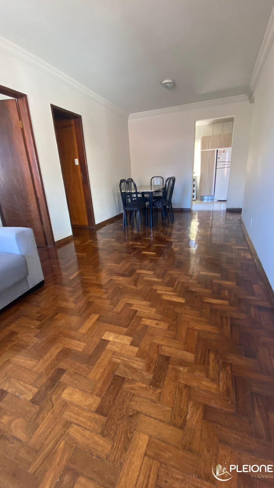 Casa à venda com 2 quartos, 300m² - Foto 4