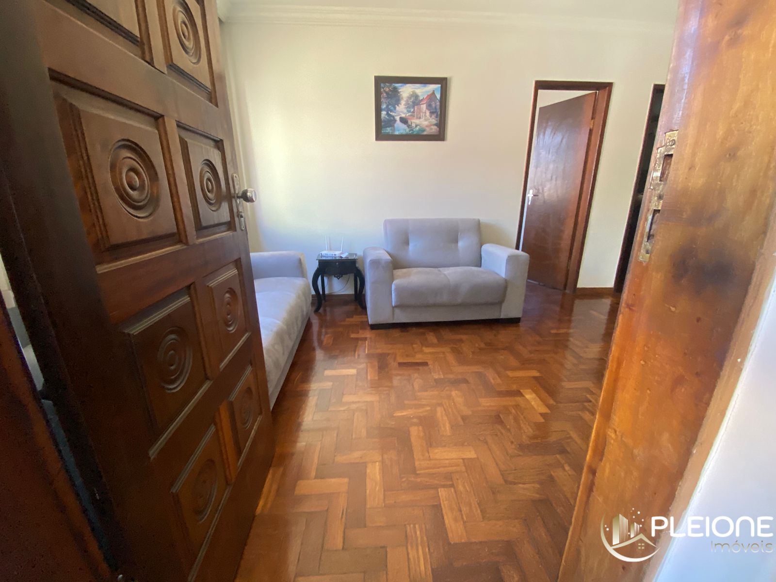 Casa à venda com 2 quartos, 300m² - Foto 1