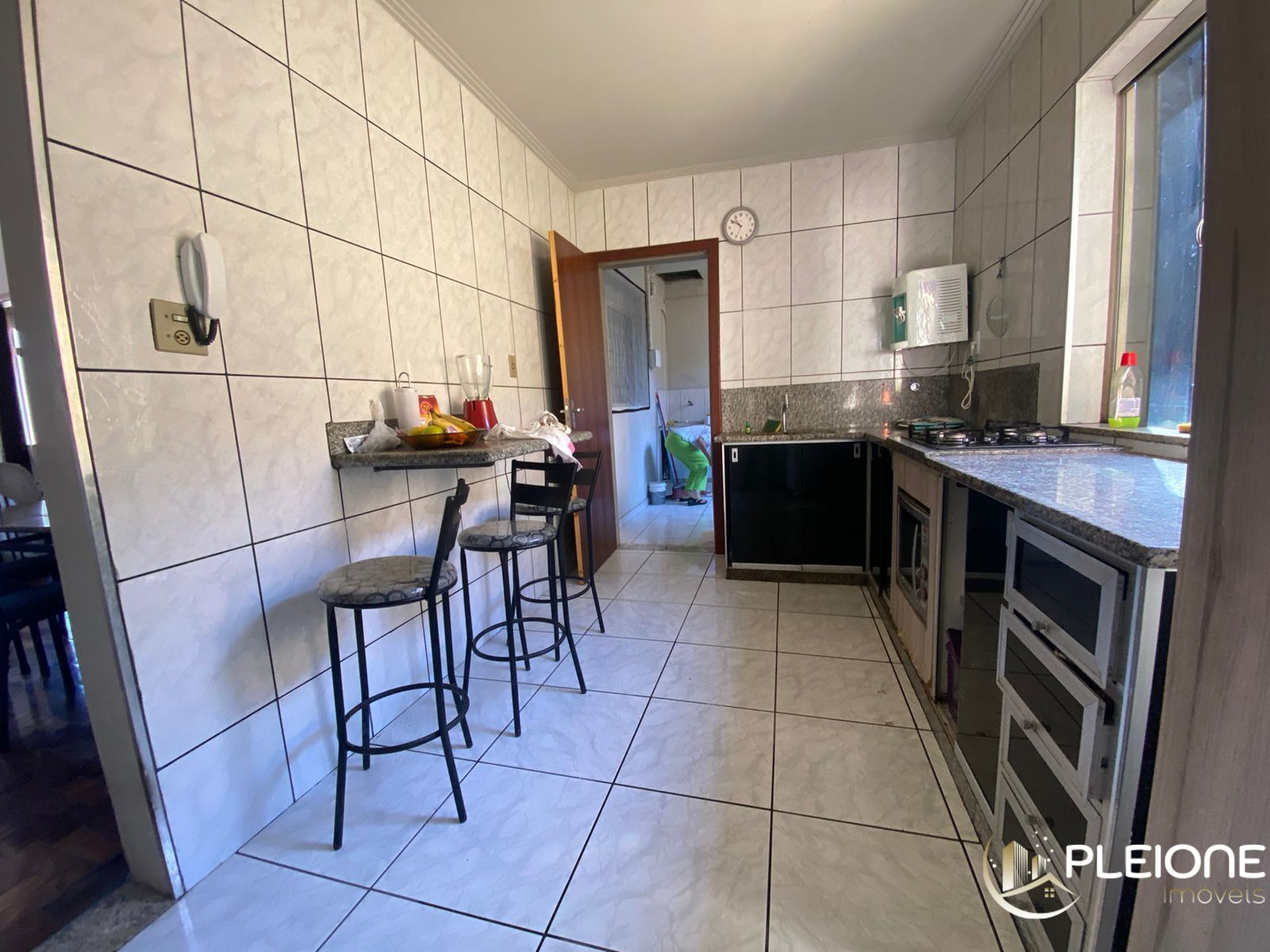 Casa à venda com 2 quartos, 300m² - Foto 9