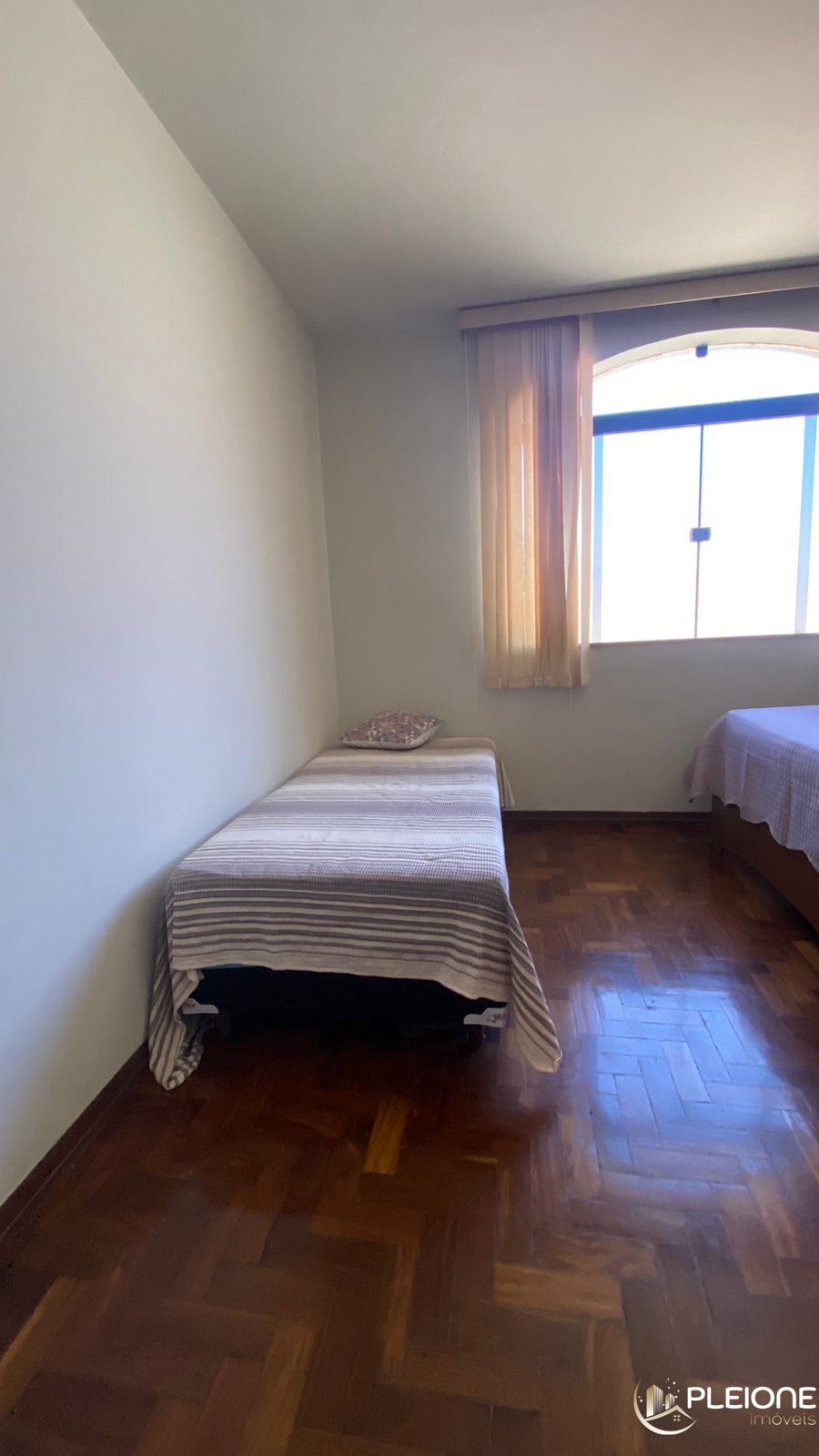 Casa à venda com 2 quartos, 300m² - Foto 14