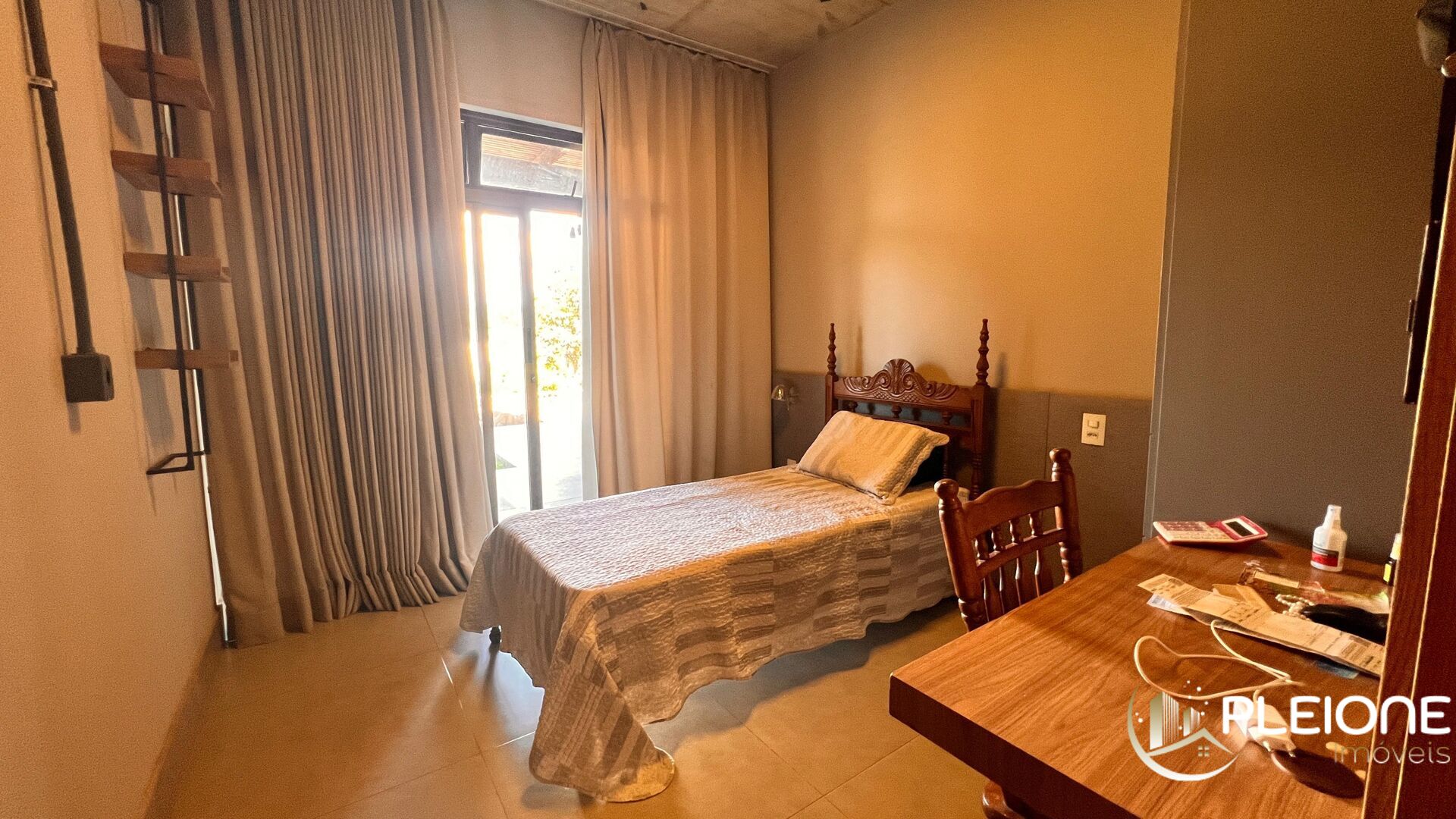 Casa à venda com 6 quartos, 1200m² - Foto 8