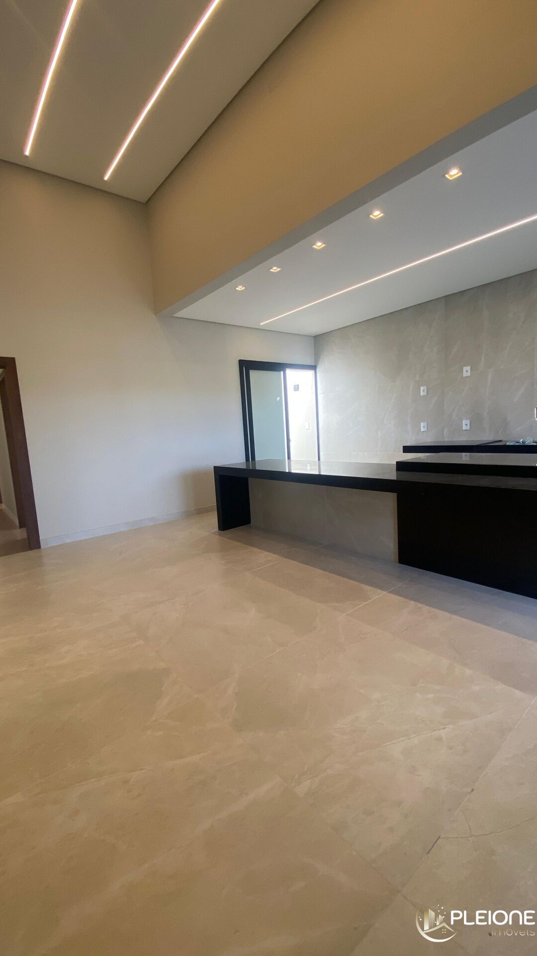 Casa à venda com 3 quartos, 225m² - Foto 6