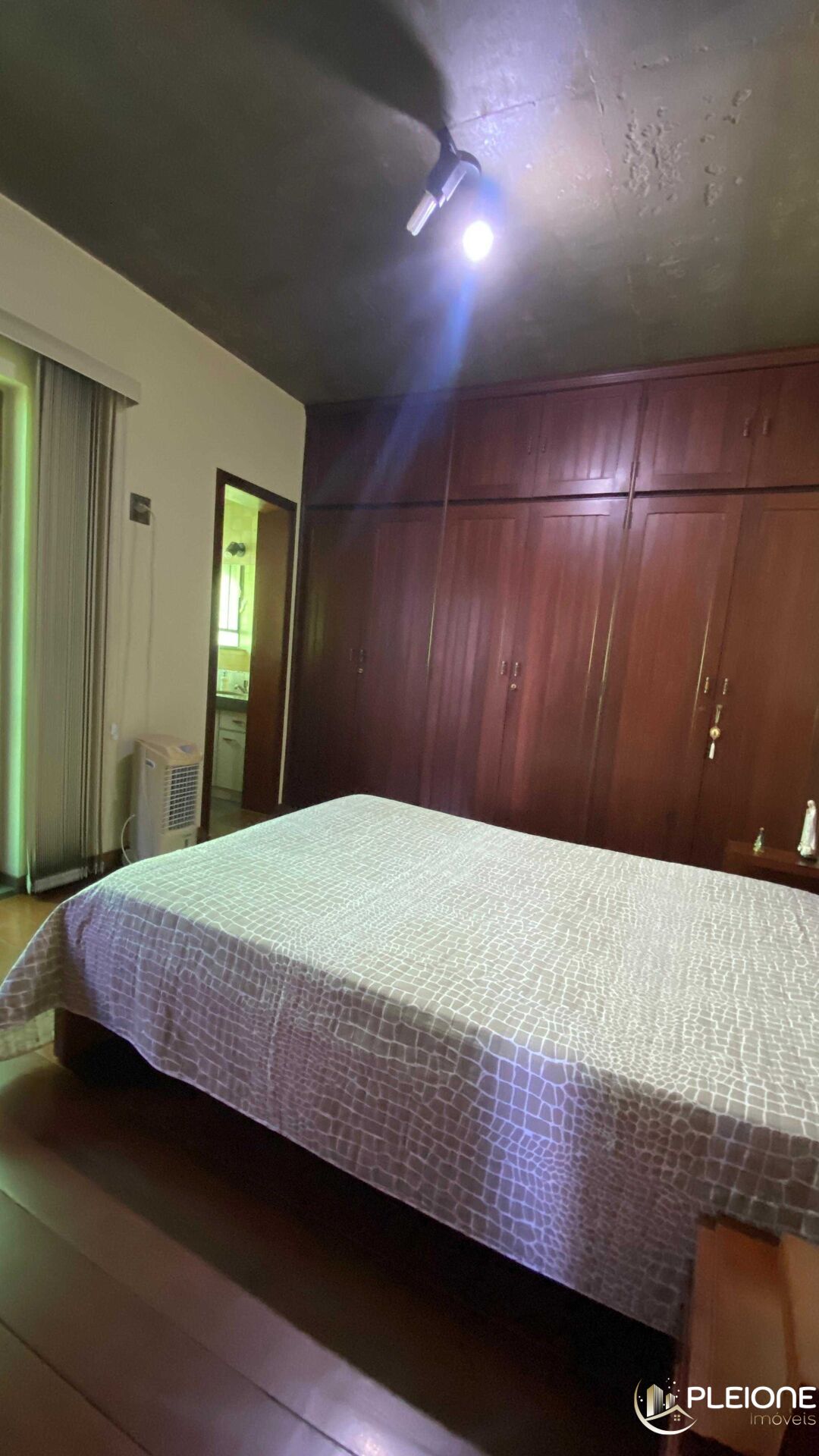 Casa à venda com 4 quartos, 353m² - Foto 13