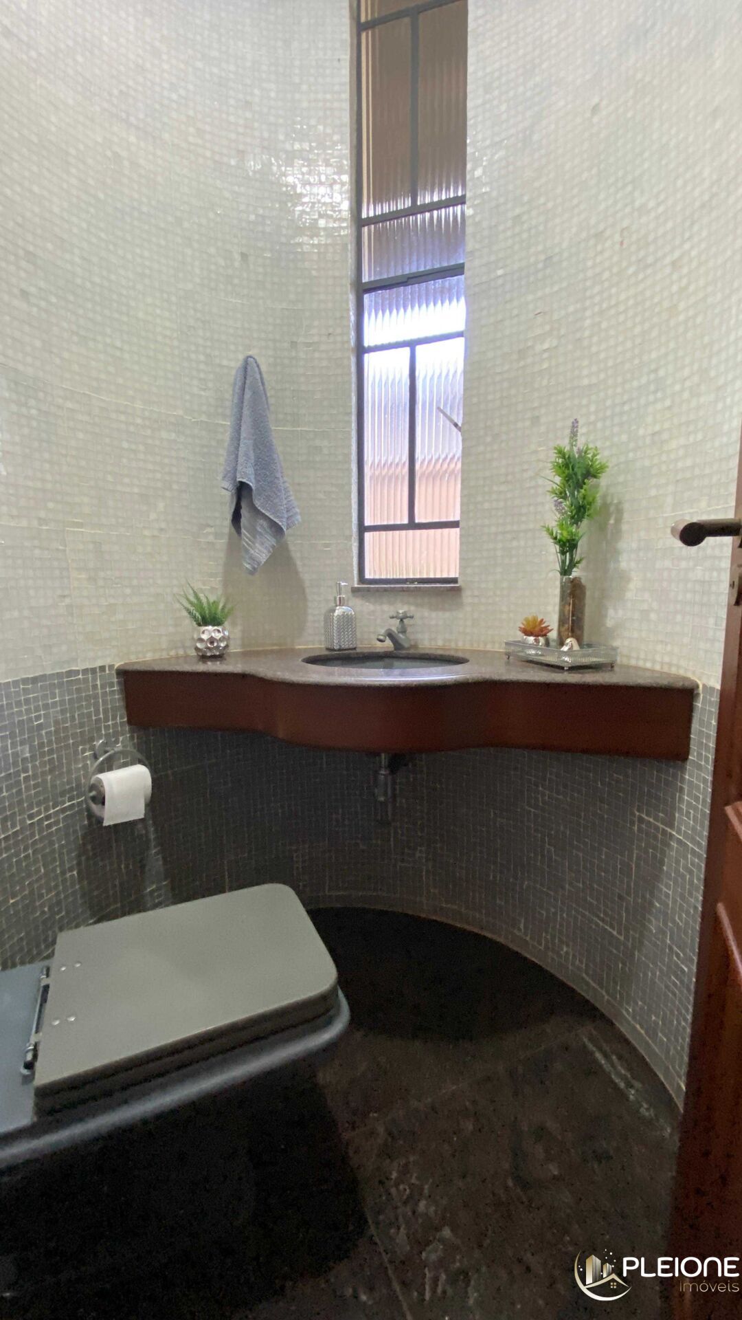 Casa à venda com 4 quartos, 353m² - Foto 25