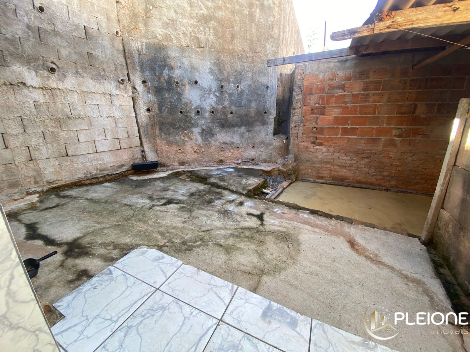 Casa à venda com 1 quarto, 200m² - Foto 17