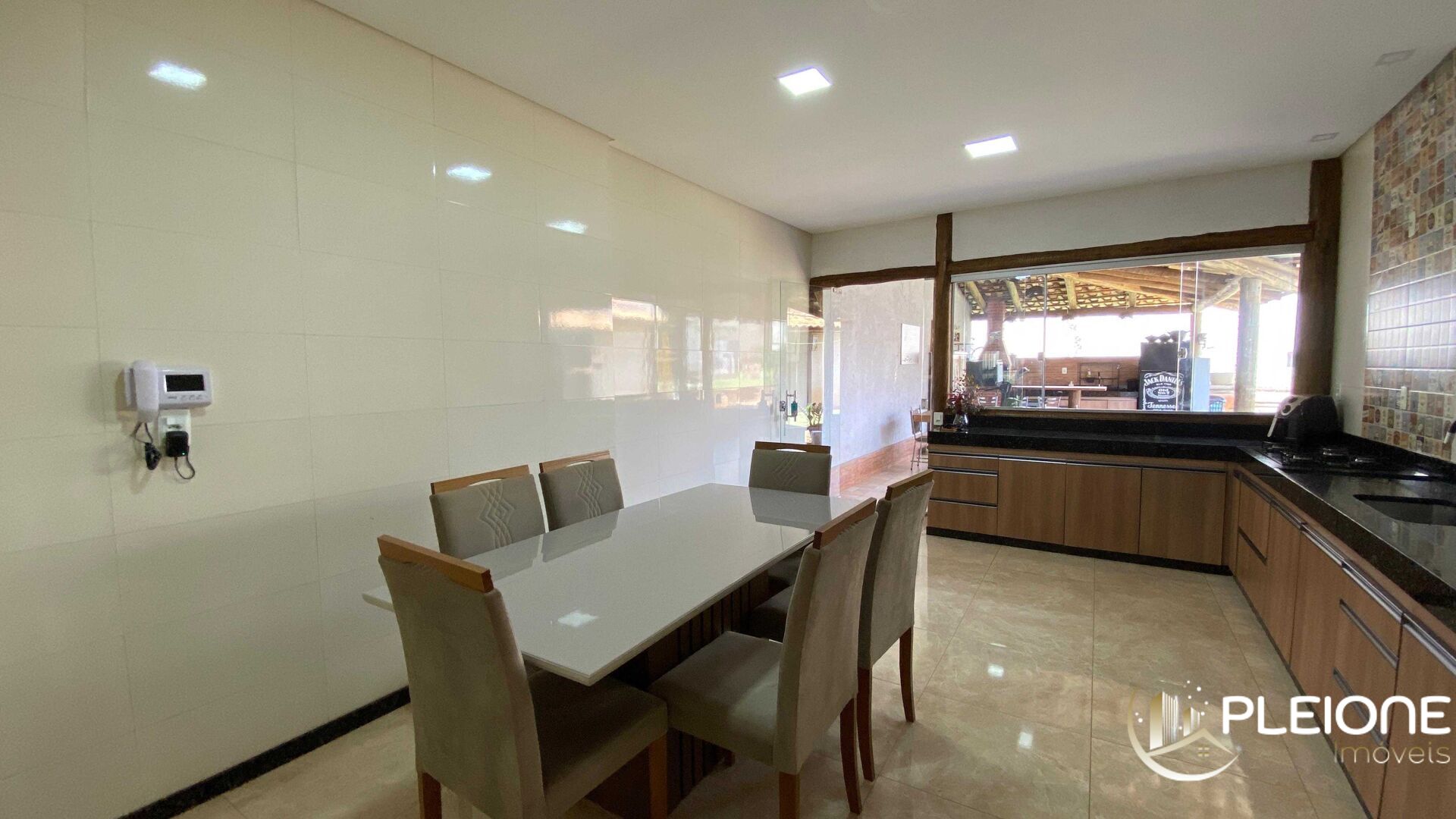 Casa à venda com 3 quartos, 398m² - Foto 3