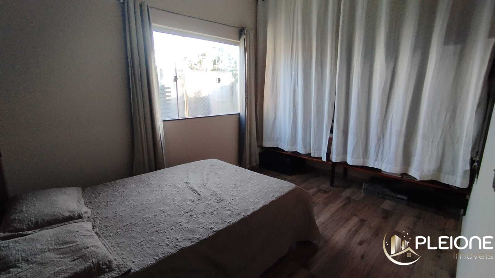 Casa à venda com 3 quartos, 300m² - Foto 9