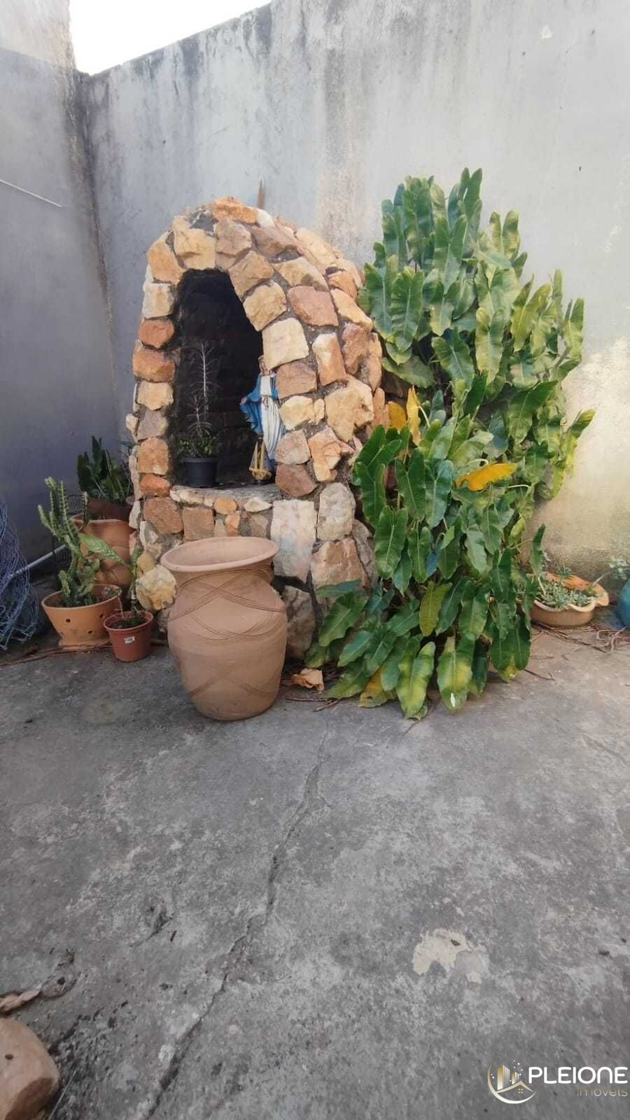 Casa à venda com 3 quartos, 300m² - Foto 25