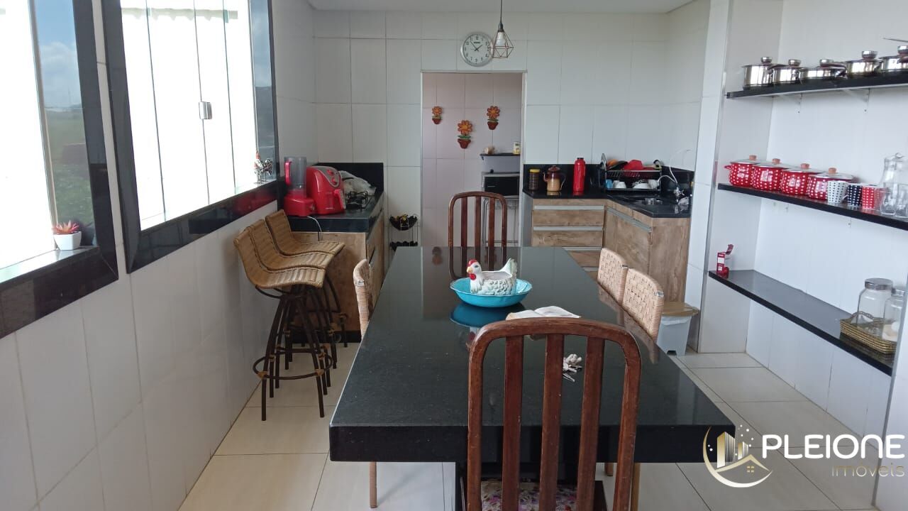 Casa à venda com 6 quartos, 360m² - Foto 4