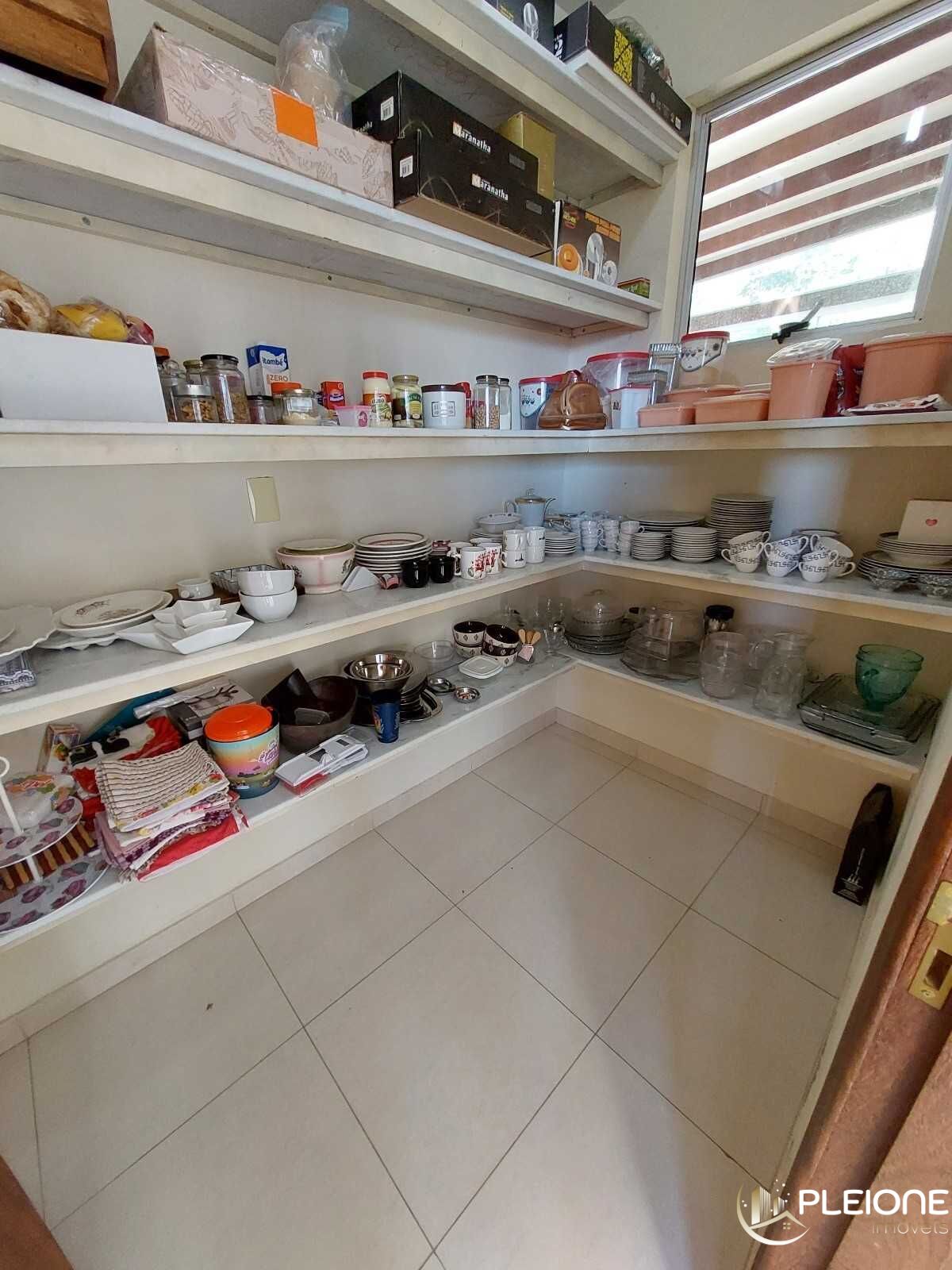 Apartamento à venda com 3 quartos, 220m² - Foto 8