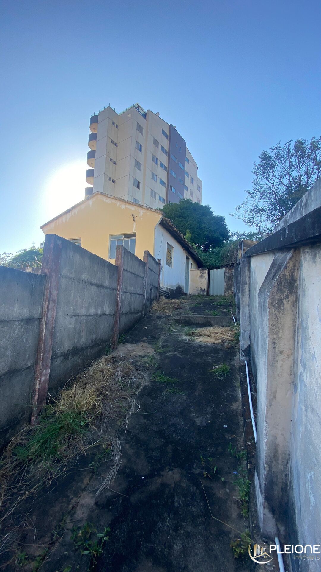 Casa à venda com 3 quartos, 310m² - Foto 4