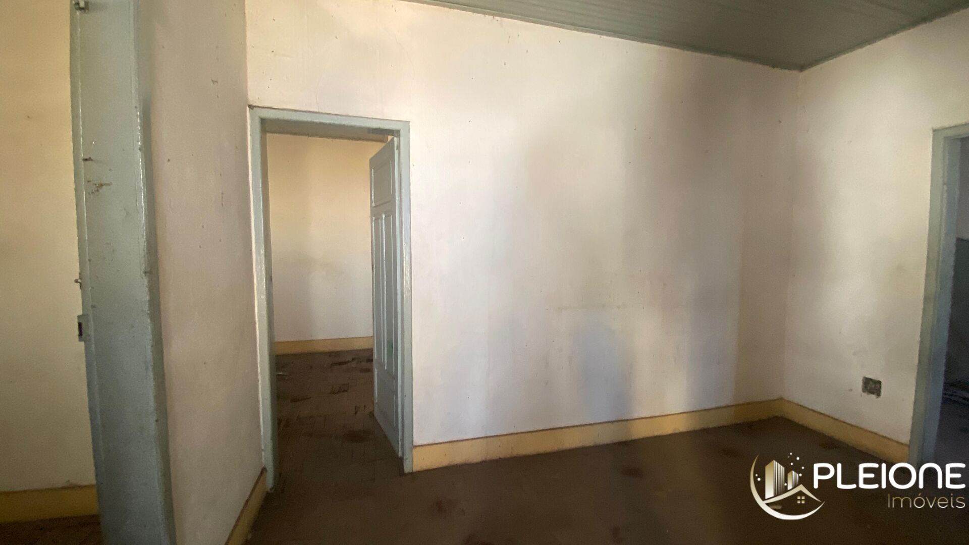 Casa à venda com 3 quartos, 310m² - Foto 7