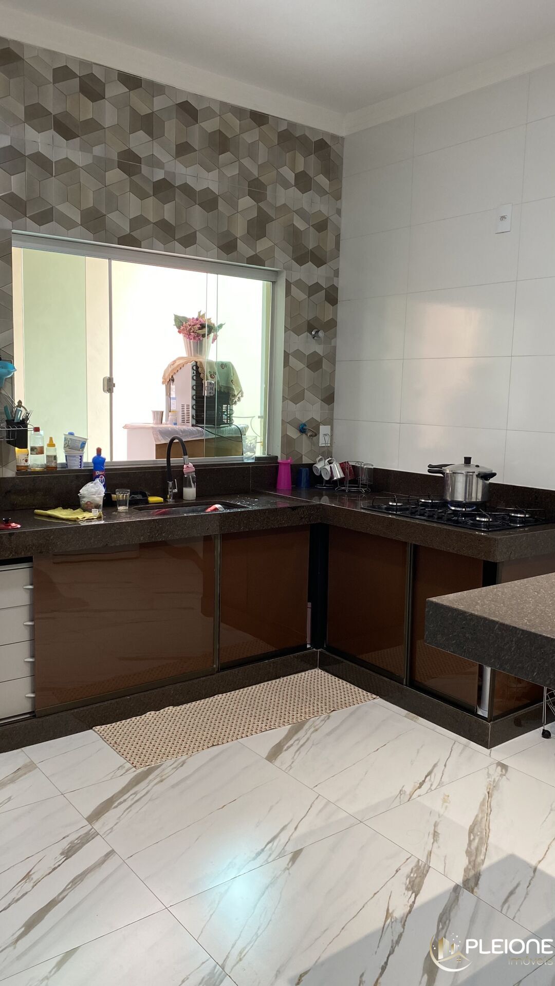 Casa à venda com 3 quartos, 253m² - Foto 5