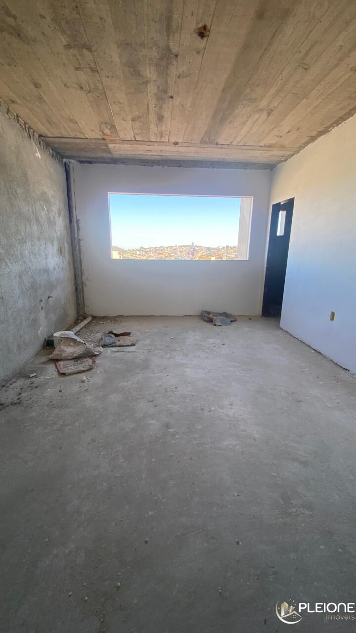 Apartamento à venda com 3 quartos, 122m² - Foto 2
