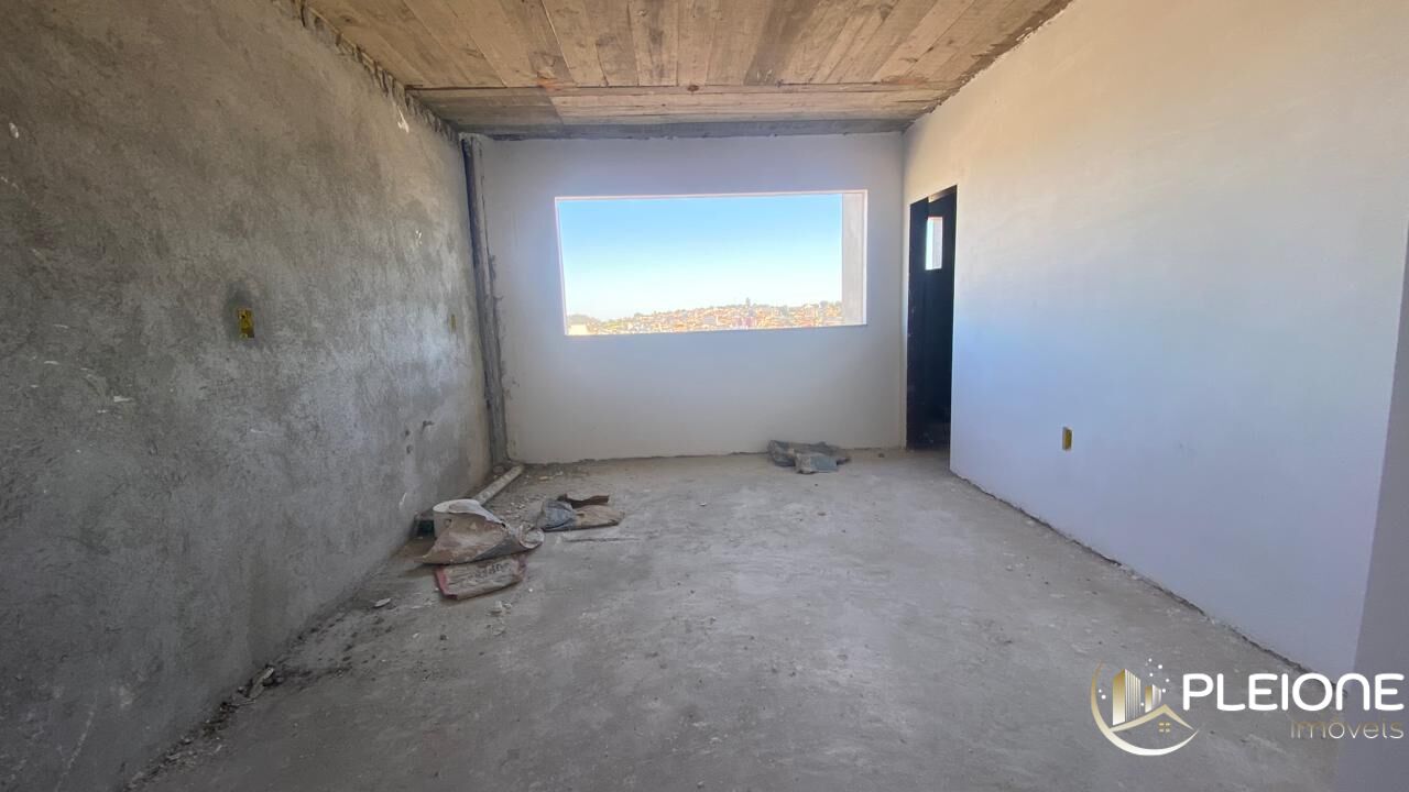Apartamento à venda com 3 quartos, 122m² - Foto 1
