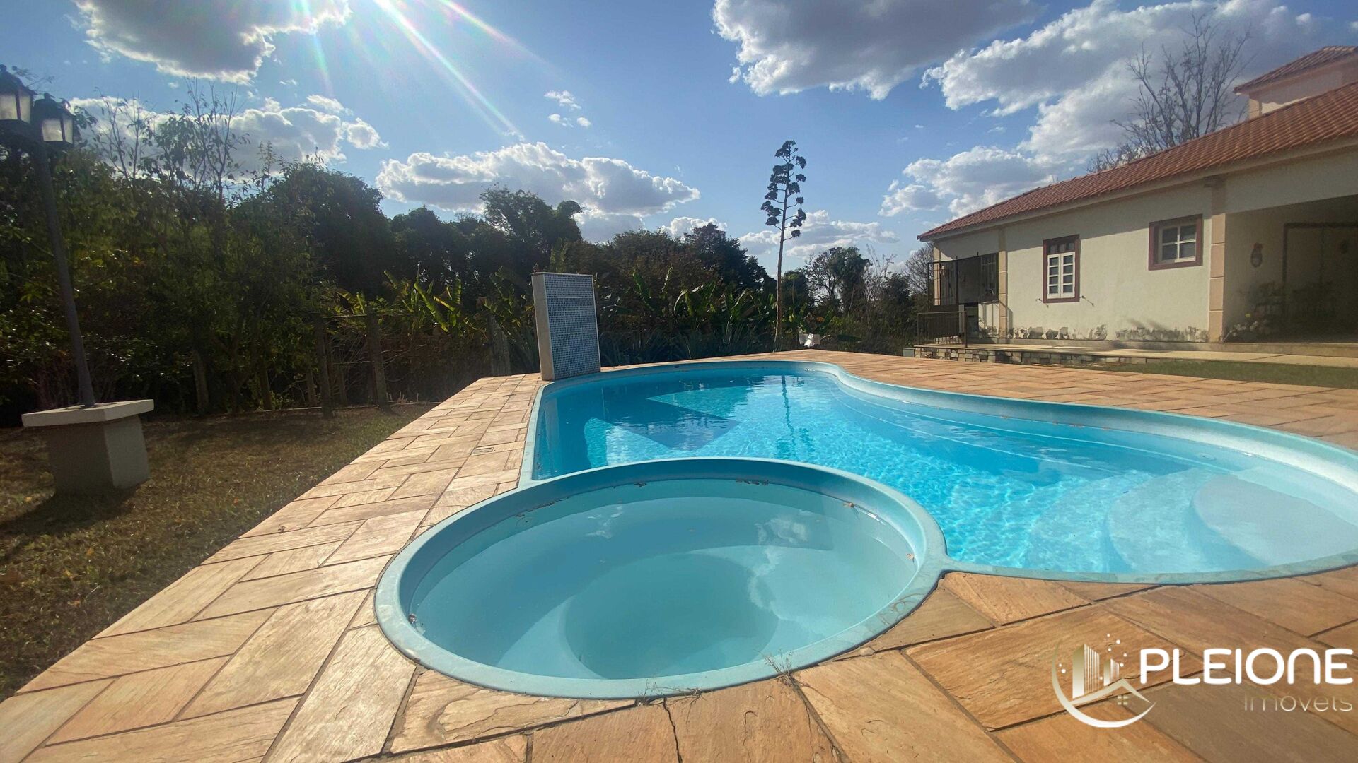 Chácara à venda com 3 quartos, 7400m² - Foto 1