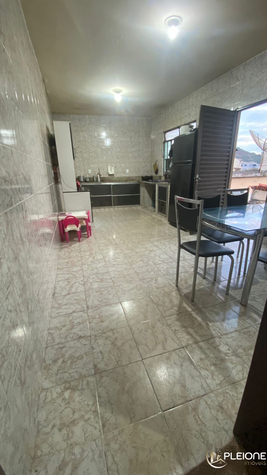Casa à venda com 3 quartos, 251m² - Foto 10