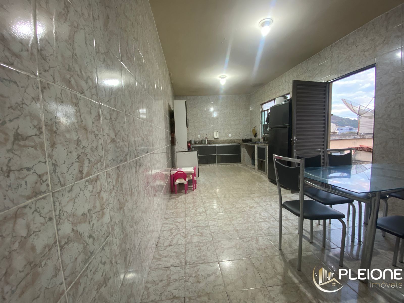 Casa à venda com 3 quartos, 251m² - Foto 9