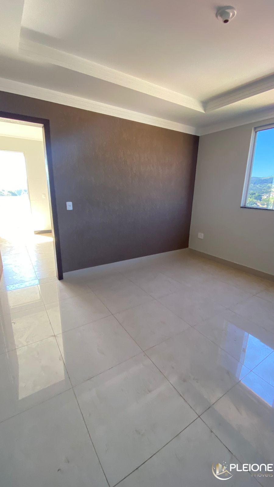 Apartamento à venda com 3 quartos, 184m² - Foto 2