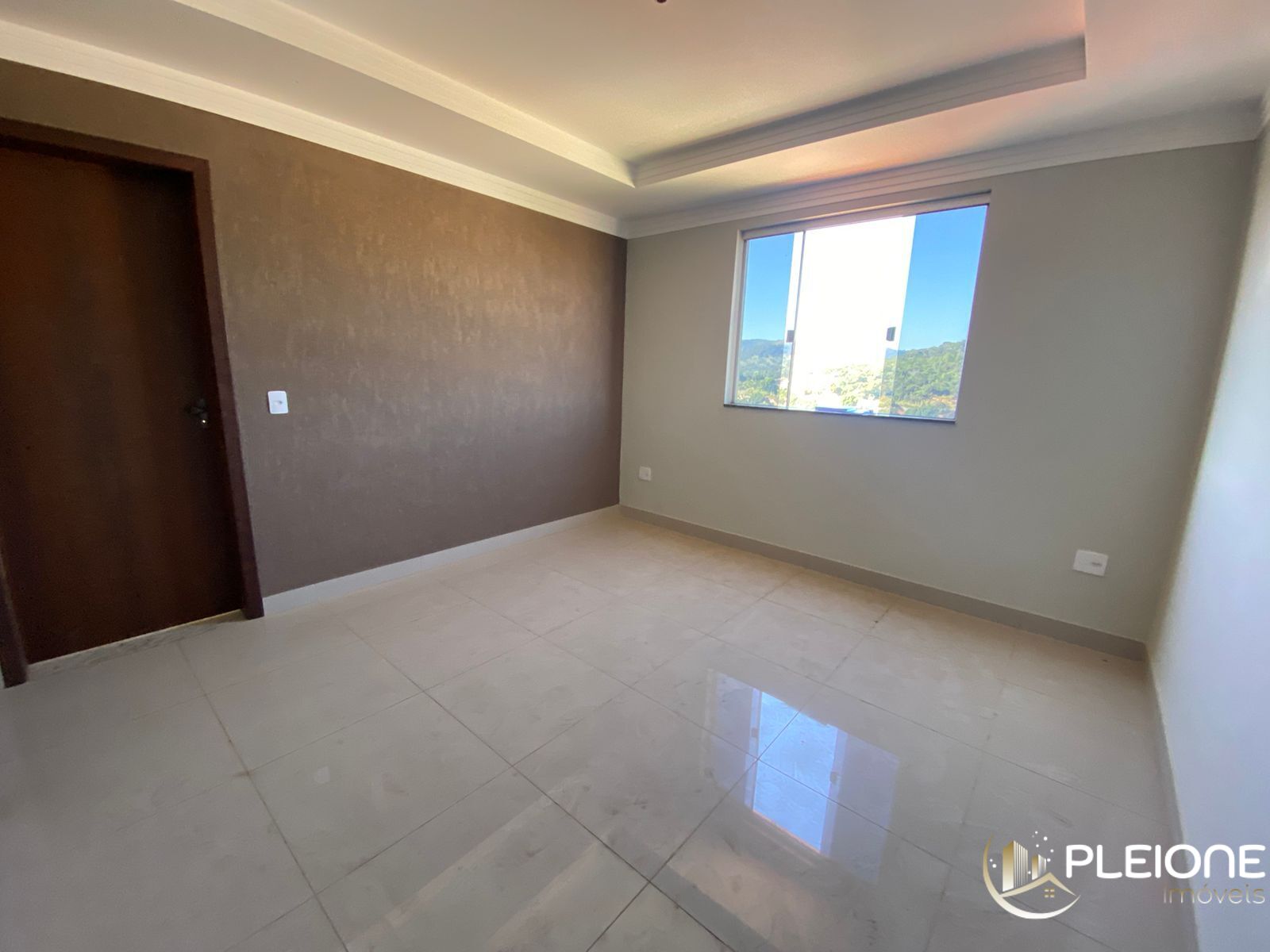 Apartamento à venda com 3 quartos, 184m² - Foto 1