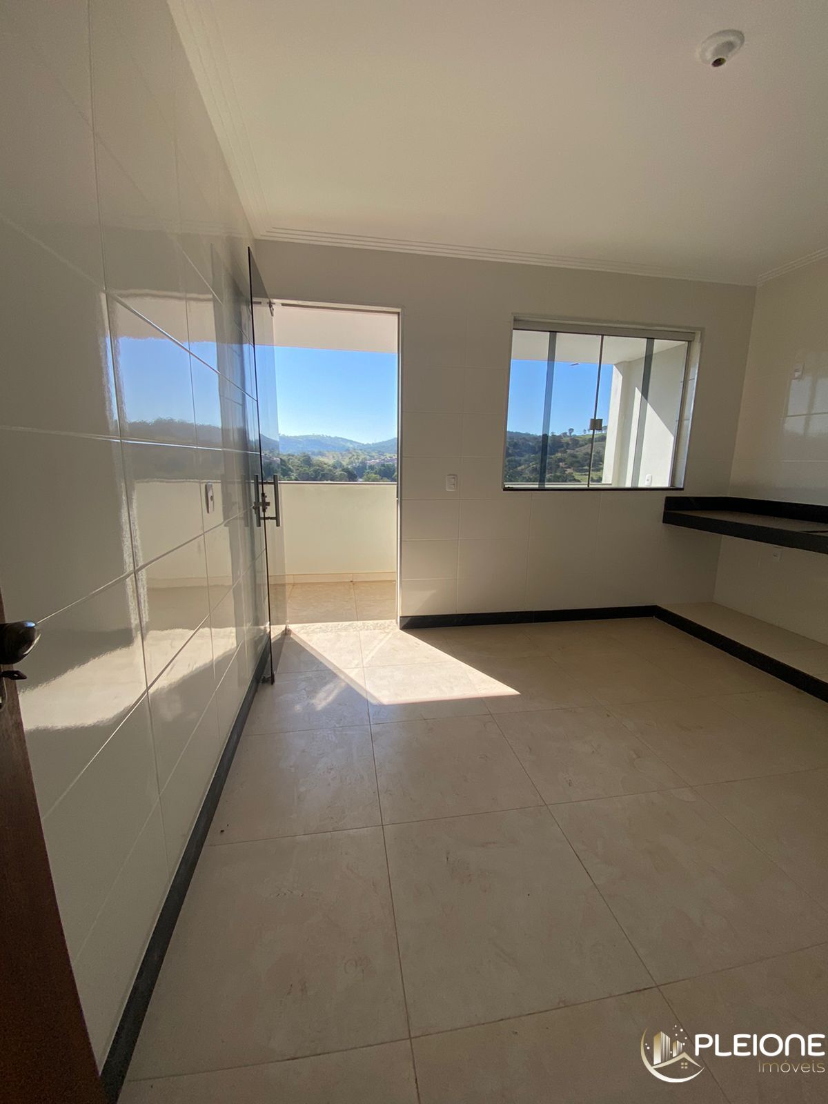 Apartamento à venda com 3 quartos, 184m² - Foto 9