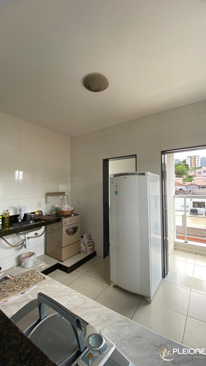 Apartamento à venda com 3 quartos, 130m² - Foto 6