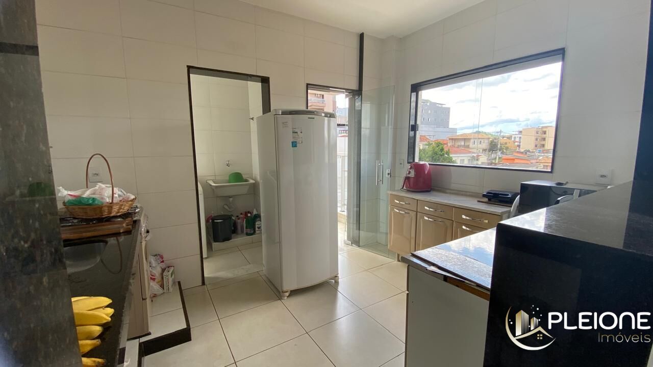 Apartamento à venda com 3 quartos, 130m² - Foto 5